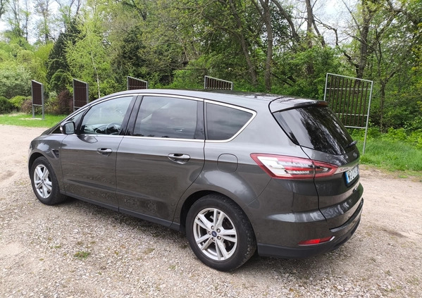 Ford S-Max cena 55900 przebieg: 264000, rok produkcji 2017 z Garwolin małe 232